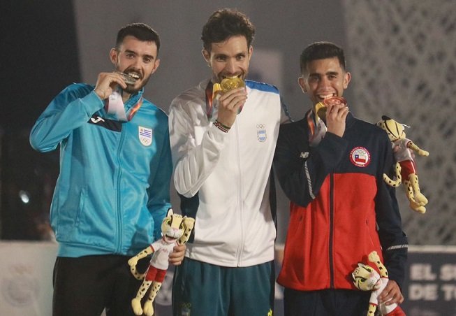 En este momento estás viendo JJSS Asunción 2022: ATLETISMO | ORO PARA FEDERICO BRUNO Y BRONCE PARA JOAQUÍN GÓMEZ EN EL INICIO DE LA COMPETENCIA