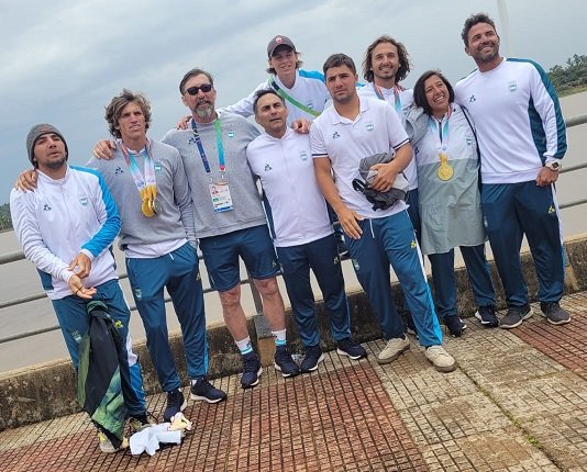 En este momento estás viendo JJSS Asunción 2022: ESQUÍ NÁUTICO | ORO PARA KAI DITSCH, EUGENIA DE ARMAS Y DUPLICADO PARA TOBÍAS GIORGIS