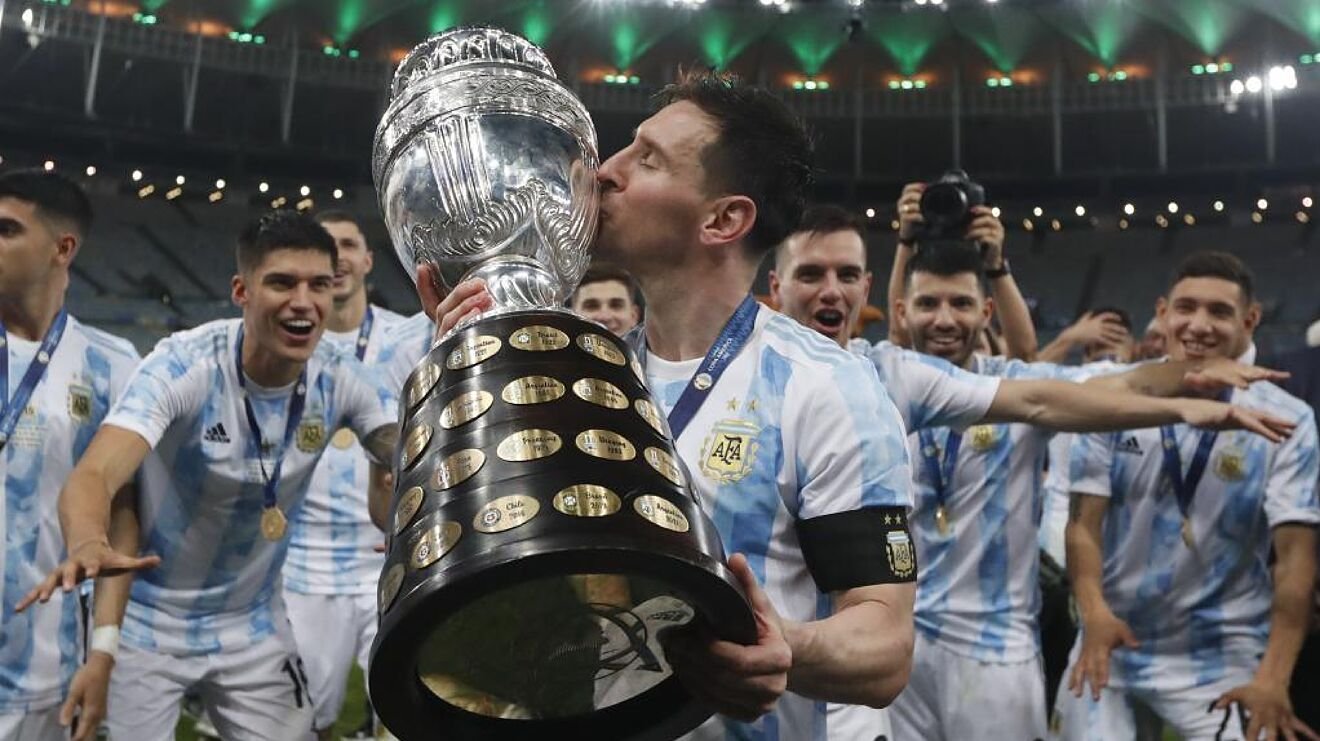 En este momento estás viendo Fútbol masculino: CONFIRMARON A ESTADOS UNIDOS COMO SEDE DE LA COPA AMÉRICA 2024 DONDE LA SELECCIÓN ARGENTINA BUSCARÁ UN NUEVO TÍTULO