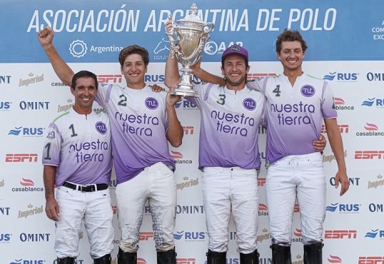 En este momento estás viendo Polo masculino: NUESTRA TIERRA SE QUEDÓ CON LA COPA CÁMARA DE DIPUTADOS