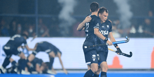 En este momento estás viendo Hockey césped masculino: LOS LEONES ESTUVIERON A SÓLO TRES MINUTOS DE DAR EL GRAN GOLPE