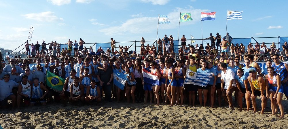 En este momento estás viendo Beach Handball: «POSTALES» DEL TRES NACIONES EN DAMAS Y CUATRO NACIONES EN CABALLEROS