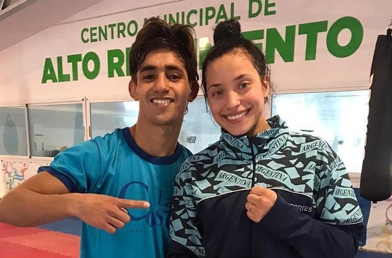 En este momento estás viendo Boxeo: MEDALLAS PARA LÓPEZ Y FLORES EN HUNGRÍA Y QUIROGA Y ROBLES EN BULGARIA