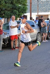 Lee más sobre el artículo Atletismo: JOAQUÍN ARBE Y ROSA GODOY GANADORES DE LAS 10 MILLAS DEL DIARIO CRONICA