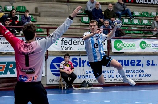 En este momento estás viendo Handball masculino: EL ENTRENADOR MILANO ELOGIÓ LA GIRA POR ESPAÑA