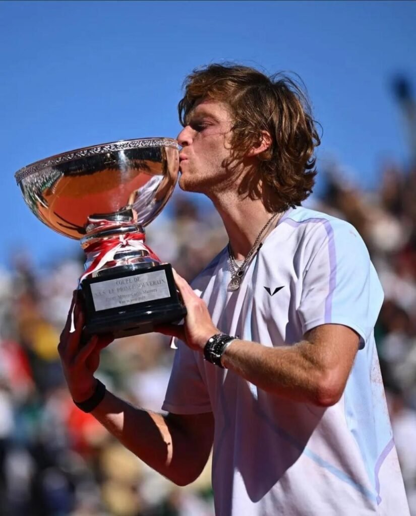 Tenis masculino: RUBLEV LEVANTÓ UN SET Y LA COPA ENEL MASTERS 1000 DE MONTECARLO