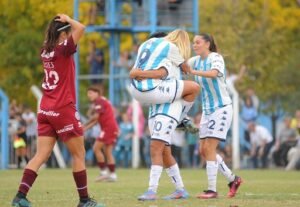 Lee más sobre el artículo Fútbol femenino: UAI URQUIZA, BOCA JUNIORS Y SAN LORENZO DE ALMAGRO ENCABEZAN LAS POSICIONES