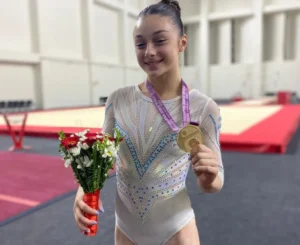 Lee más sobre el artículo Gimnasia Artística: MÍA MAINARDI CAMPEONA EN TURQUÍA