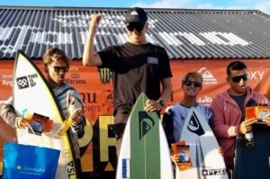 Lee más sobre el artículo Surf: FRANCO RADZIUNAS Y VERA JARISZ, DUEÑOS DE LA TERCERA FECHA DEL CIRCUITO NACIONAL