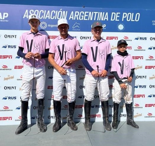 En este momento estás viendo Polo masculino: LOS CUATRO VIENTO GANÓ LA COPA OTOÑO Y DON URBANO SE QUEDÓ CON LA COPA AMISTAD