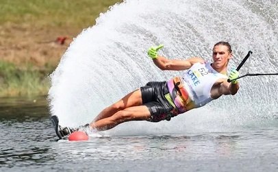 En este momento estás viendo Esquí Náutico: TOBÍAS GIORGIS CAMPEÓN EN SALTO