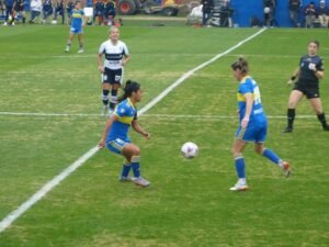 Lee más sobre el artículo Fútbol femenino: BOCA JUNIORS Y UAI URQUIZA IGUALARON EN EL PRIMER PUESTO DE LA TABLA DEL CAMPEONATO YPF DE PRIMERA DIVISIÓN Y DEFINIRÁN EL TÍTULO