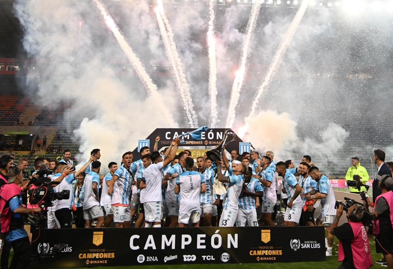 En este momento estás viendo Fútbol masculino: TROFEO DE CAMPEONES | RACING CAMPEÓN