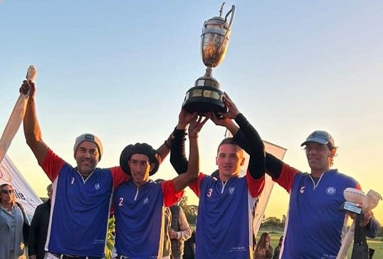 En este momento estás viendo Polo masculino: VIRGEN DE ITATÍ GANÓ LA COPA CORONEL LÓPEZ