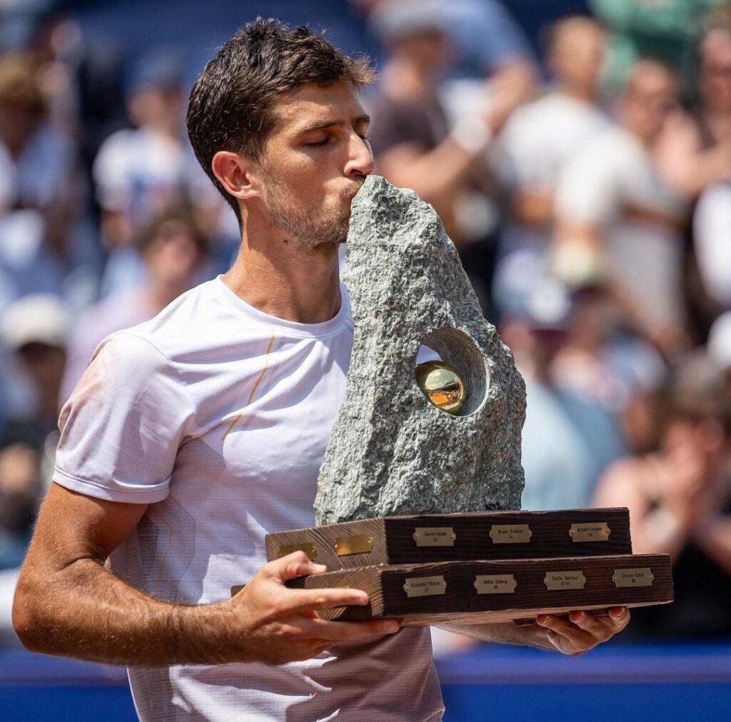 Tenis masculino: EL "CACHIN" DE ALEGRIA QUE NECESITABAMOS