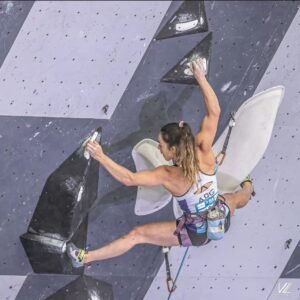 Lee más sobre el artículo Escalada deportiva: FINALIZÓ LA COPA DEL MUNDO CHAMONIX 2023 CON PRESENCIA ARGENTINA