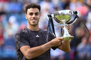 Lee más sobre el artículo Tenis masculino: FRANCISCO CERUNDOLO CAMPEÓN EN EL CESPED DE EASTBOURNE