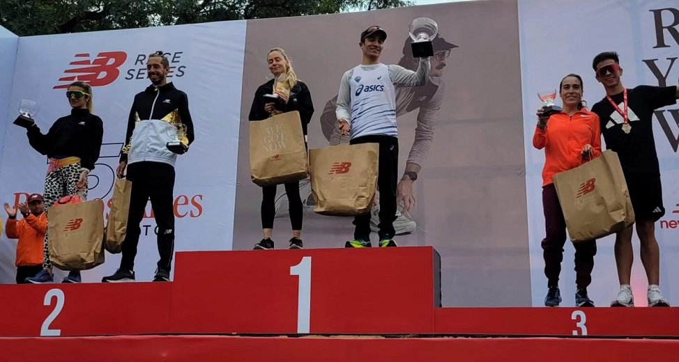 En este momento estás viendo Atletismo: SE CORRIERON LOS 15 KM NEW BALANCE EN ROSARIO Y EN BUENOS AIRES
