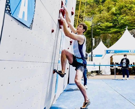 En este momento estás viendo Escalada: LOS ESCALADORES NACIONALES SE PRESENTARON EN EL CAMPEONATO MUNDIAL IFSC EN SUIZA