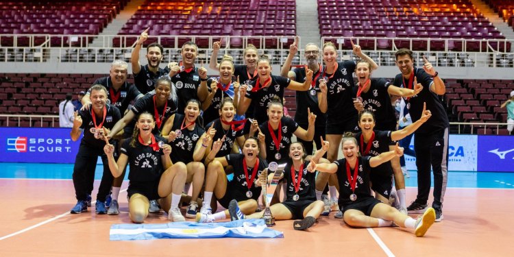 En este momento estás viendo Vóley femenino: ¡LAS PANTERAS SON CAMPEONAS POR PRIMERA VEZ EN LA COPA PANAMERICANA!