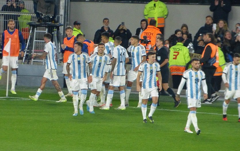 En este momento estás viendo Fútbol masculino: ELIMINATORIAS | ARGENTINA COMENZÓ LAS ELIMINATORIAS MUNDIALISTAS CON UN TRIUNFO SOBRE ECUADOR