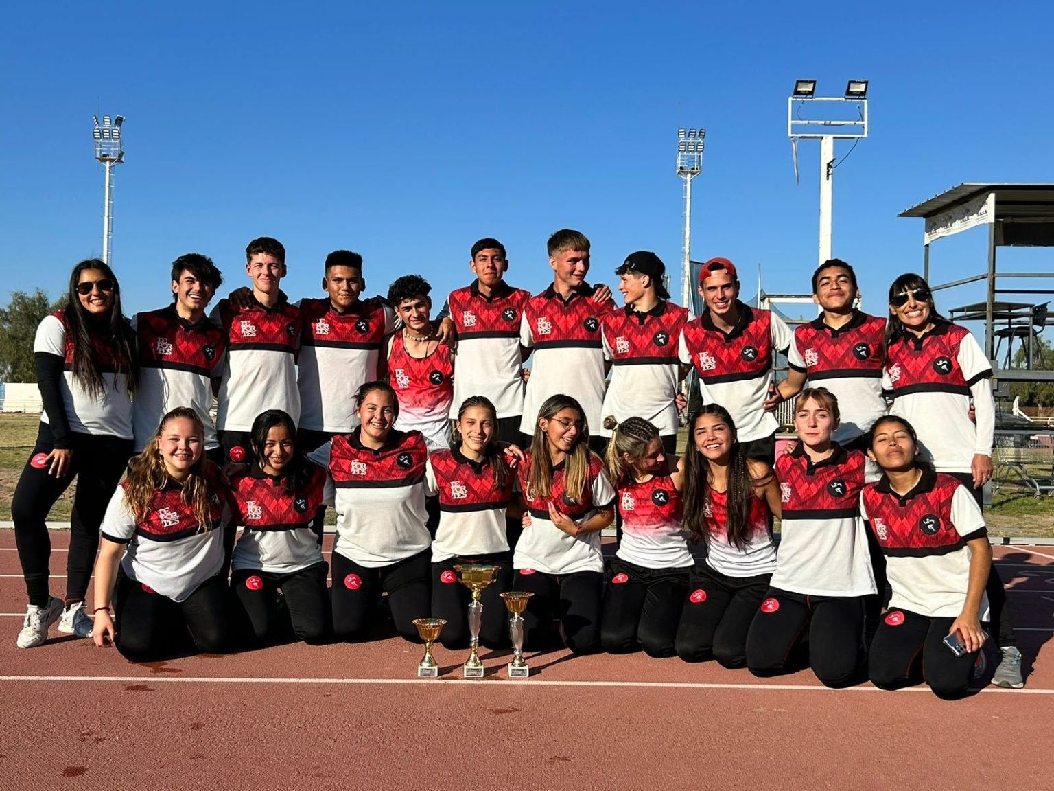 En este momento estás viendo Atletismo: MAR DEL PLATA, MENDOZA Y CAPITAL FEDERAL A PURA ACTIVIDAD