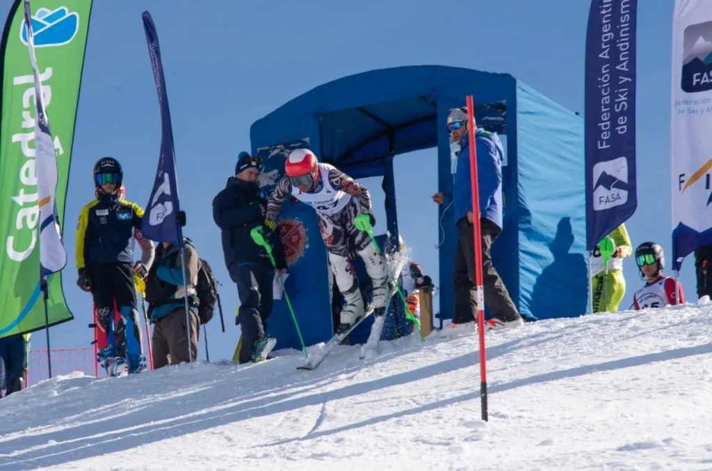 Esquí: ALPINO | TOMÁS BIRKNER DE MIGUEL SE LUCIÓ EN LAS COMPETENCIAS DE CHAPELCO Y CERRO CATEDRAL