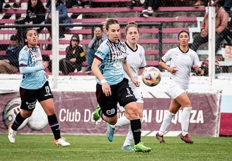 En este momento estás viendo Fútbol femenino: ENCABEZAN LAS POSICIONES UAI URQUIZA EN LA ZONA A Y BOCA JUNIORS Y RACING CLUB EN LA ZONA B