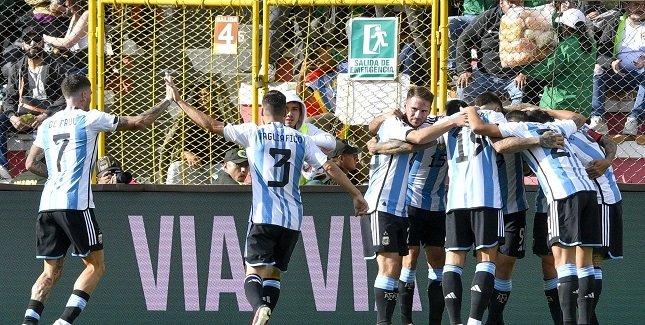 En este momento estás viendo Fútbol masculino: ELIMINATORIAS | GRAN TRIUNFO DE LA SELECCIÓN ARGENTINA EN LA ALTURA DE LA PAZ