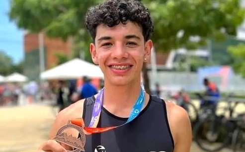 En este momento estás viendo Triatlón: THOMAS CASTAÑEDA MALDONADO LOGRÓ MEDALLA DE BRONCE EN EL PANAMERICANO JUNIOR