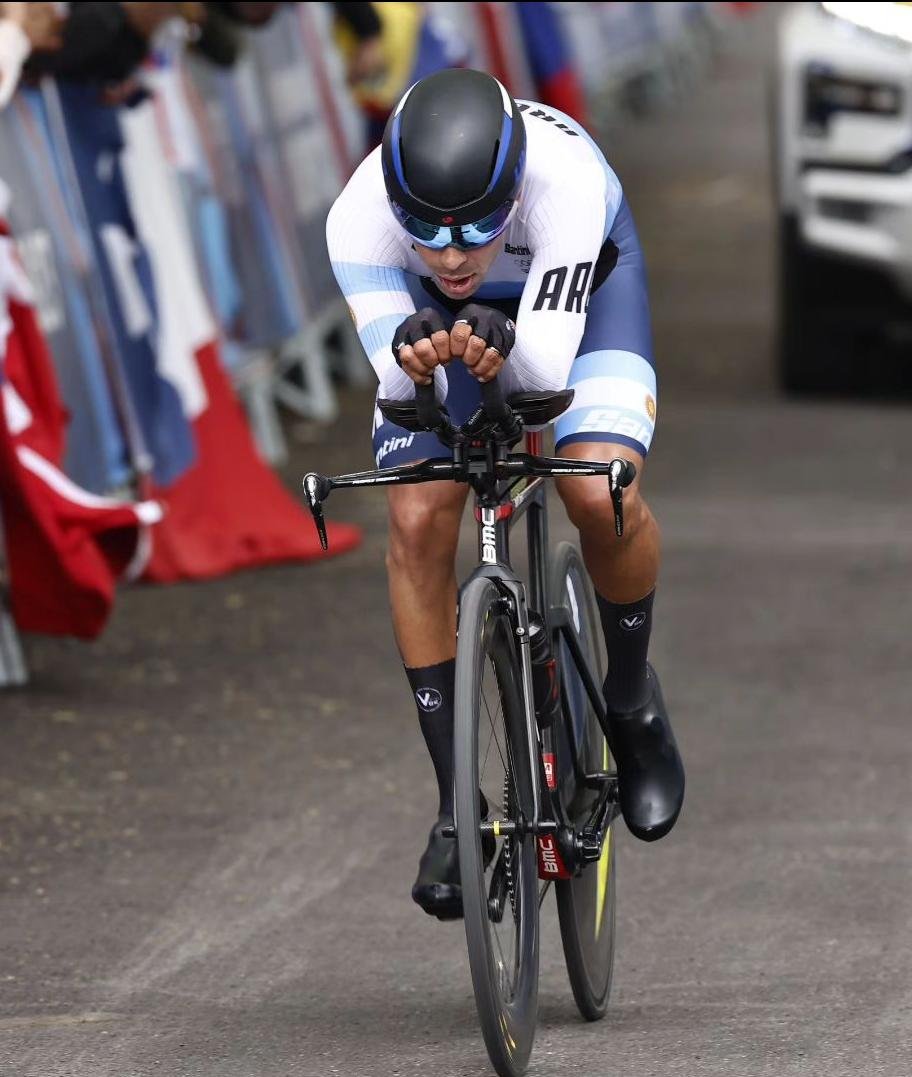 En este momento estás viendo JJPP Santiago 2023: CICLISMO | SEXTO LUGAR PARA DE LA FUENTE