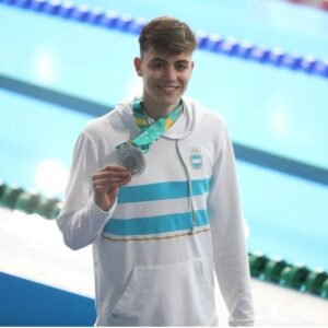 Lee más sobre el artículo JJPP Santiago 2023: NATACIÓN | ULISES SARAVIA LOGRÓ LA MEDALLA DE PLATA EN 100M ESPALDA