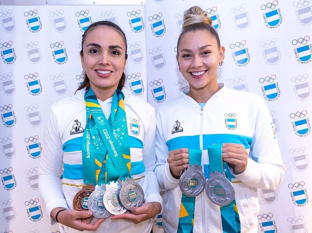 En este momento estás viendo JJPP Santiago 2023: RACQUETBALL | TRES MEDALLAS RACQUETERAS