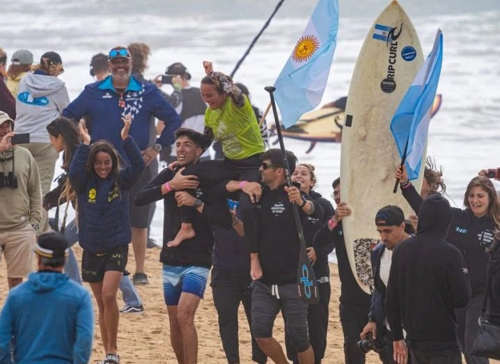 En este momento estás viendo Surf: LUCÍA COSOLETO FUE ORO EN EL CAMPEONATO MUNDIAL «SUP & PADDLEBOARD ISA» DE FRANCIA