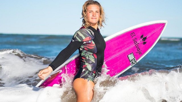 En este momento estás viendo Surf: VERA JARISZ SUBCAMPEONA EN BRASIL
