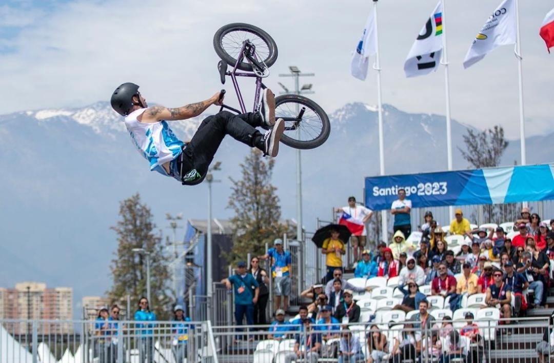 En este momento estás viendo JJPP Santiago 2023: BMX FREESTYLE | JOSÉ «MALIGNO» TORRES GANÓ EL ORO