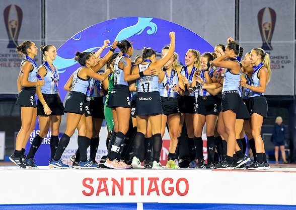 En este momento estás viendo Hockey femenino: LAS LEONCITAS SON SUBCAMPEONAS MUNDIALES JUNIOR