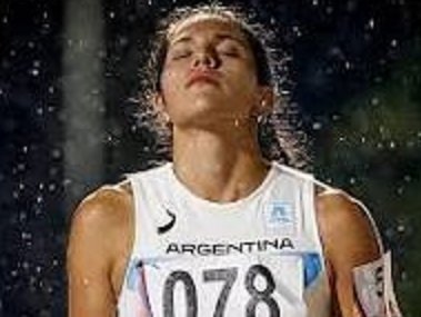 En este momento estás viendo Atletismo: FEDRA LUNA MARCÓ UN NUEVO RÉCORD DE LA MILLA INDOOR EN EL WORLD TOUR