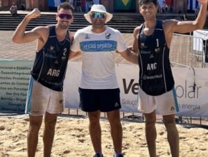 Lee más sobre el artículo Beach Volley: AMIEVA-SOSAYA GANARON LA MEDALLA DE BRONCE EN SANTO ANGELO POR EL CIRCUITO SUDAMERICANO