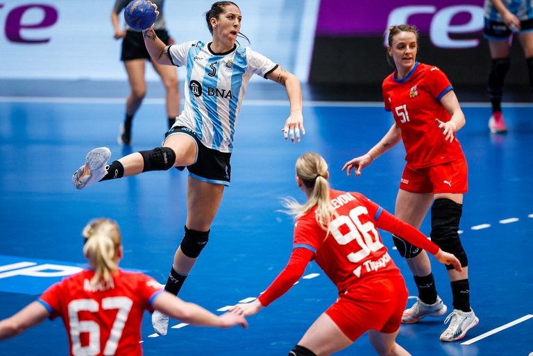 En este momento estás viendo Handball femenino: FINALIZÓ LA PARTICIPACIÓN DE LA GARRA EN EL PREOLÍMPICO REALIZADO EN ESPAÑA
