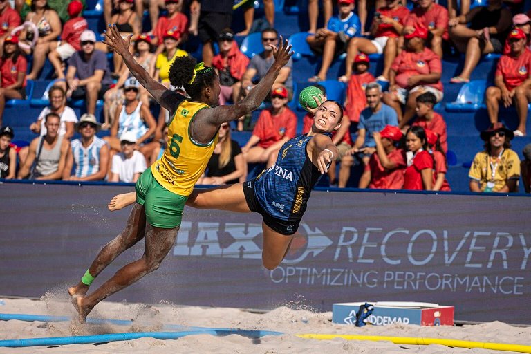 En este momento estás viendo Beach Handball: MEDALLAS DE PLATA Y BRONCE PARA LAS SELECCIONES ARGENTINA EN EL GLOBAL TOUR