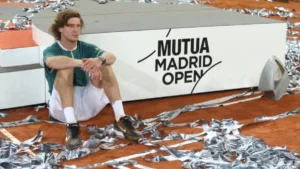 Lee más sobre el artículo Tenis: RUBLEV SE CORONÓ EN MADRID