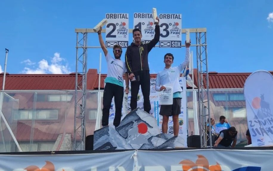 En este momento estás viendo Atletismo: EL NEUQUINO JAVIER CARRIQUEO Y LA CORDOBESA ROSA GODOY RETUVIERON SUS TÍTULOS NACIONALES DE KILÓMETRO VERTICAL EN TRAIL