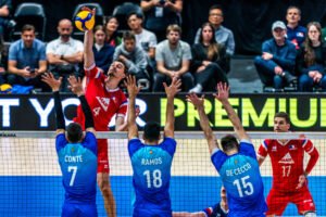 Lee más sobre el artículo Vóley masculino: ARGENTINA SUMÓ DOS VICTORIAS EN LA VNL Y QUEDÓ MUY CERCA DE LA CLASIFICACIÓN A LOS JUEGOS OLÍMPICOS
