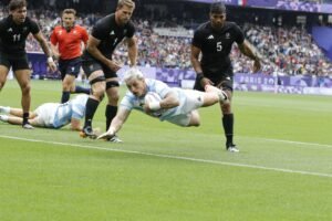 Lee más sobre el artículo JJOO PARÍS 2024: RUGBY SEVEN MASCULINO | ARGENTINA FINALIZÓ EN EL SÉPTIMO LUGAR Y DESPIDIÓ A SU CAPITÁN GASTÓN REVOL