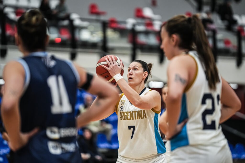 Básquet femenino: CAMPEONATO SUDAMERICANO | LA SELECCIÓN ARGENTINA LE GANÓ A URUGUAY