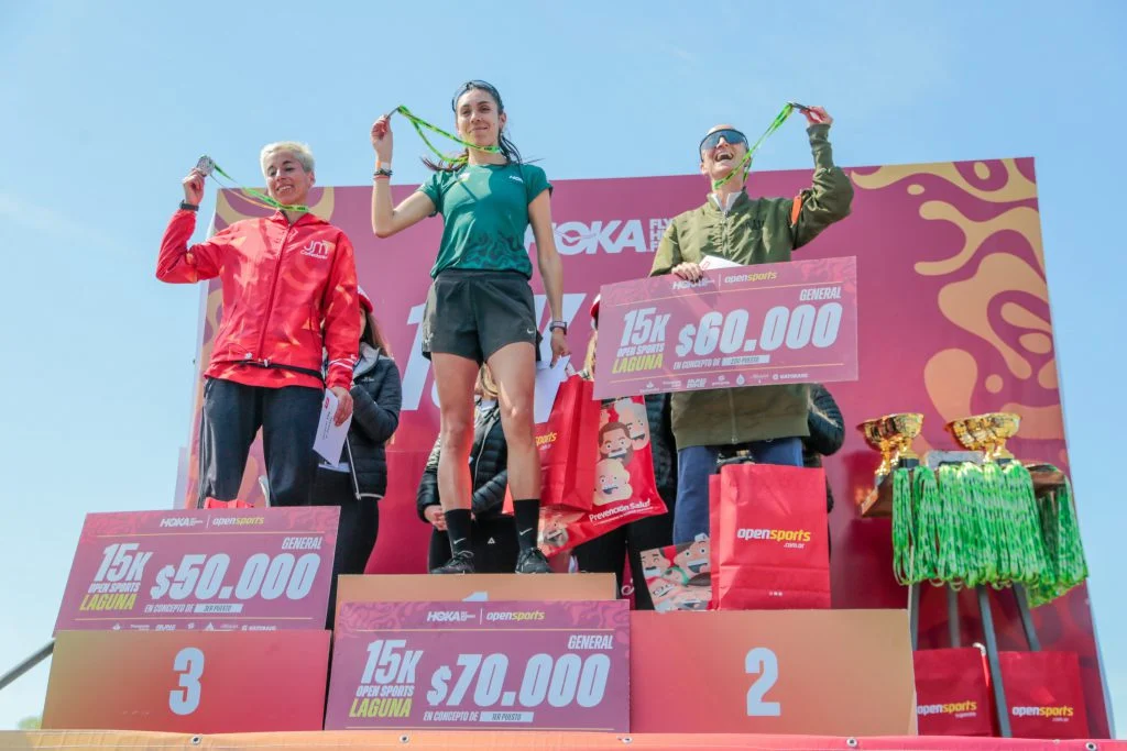En este momento estás viendo Atletismo: MICAELA LEVAGGI Y HÉCTOR FERNÁNDEZ FUERON LOS GANADORES DE LOS 15KM OPEN SPORTS LAGUNA