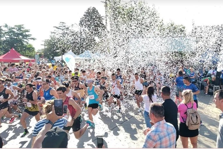 En este momento estás viendo Atletismo: MARIANA BORELLI Y MANUEL CÓRSICO GANARON EL MARATÓN DE BOLÍVAR