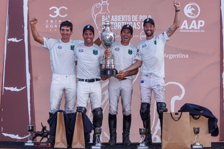 En este momento estás viendo Polo masculino: LA HACHE POLO TEAM SE ADJUDICÓ EL 84º ABIERTO DE TORTUGAS