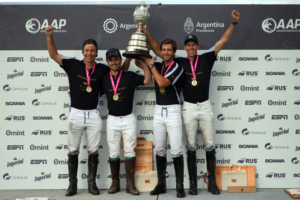 Lee más sobre el artículo Polo: LA COPA PROVINCIA DE BUENOS AIRES FUE PARA LOS PINGOS DEL TAITA